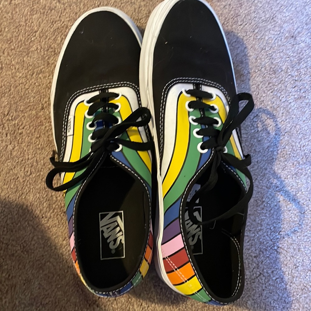 rainbow low rise skate vans